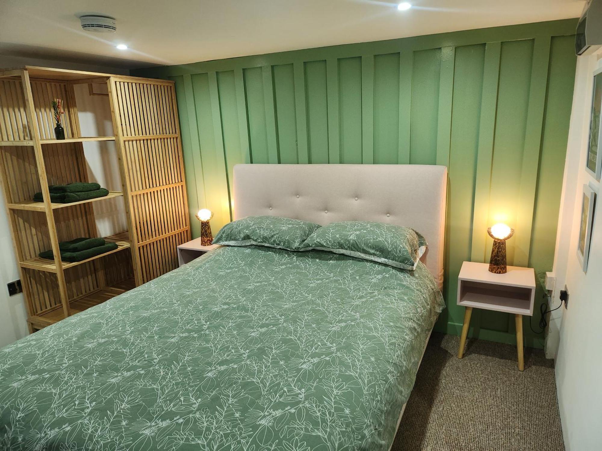 Three Little Pigs Villa Bude Room photo